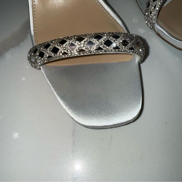 Betsey Joshnson Dean Ivory Crystal Embellished Bridal Heel Ankle Strap Sandal - Picture 11 of 13
